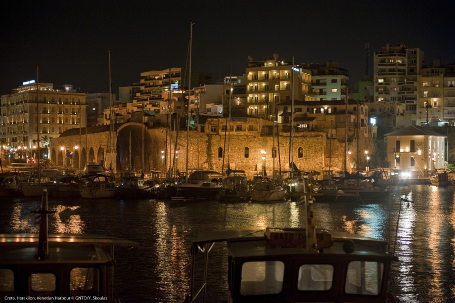 Heraklion_night
